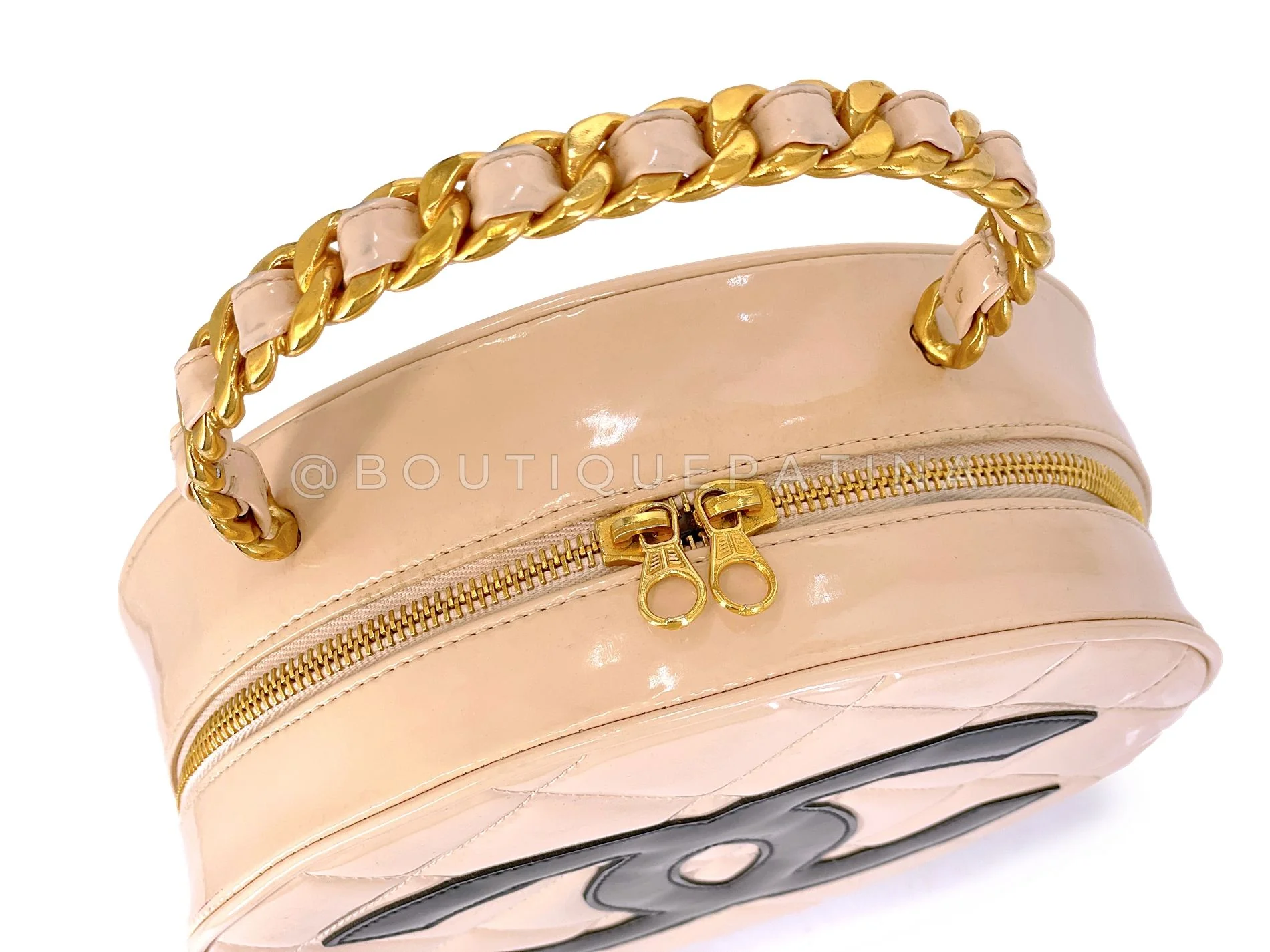 Chanel 95P Vintage "Barbie" Round Vanity Bag Beige Patent 24k GHW E0R - Image 3
