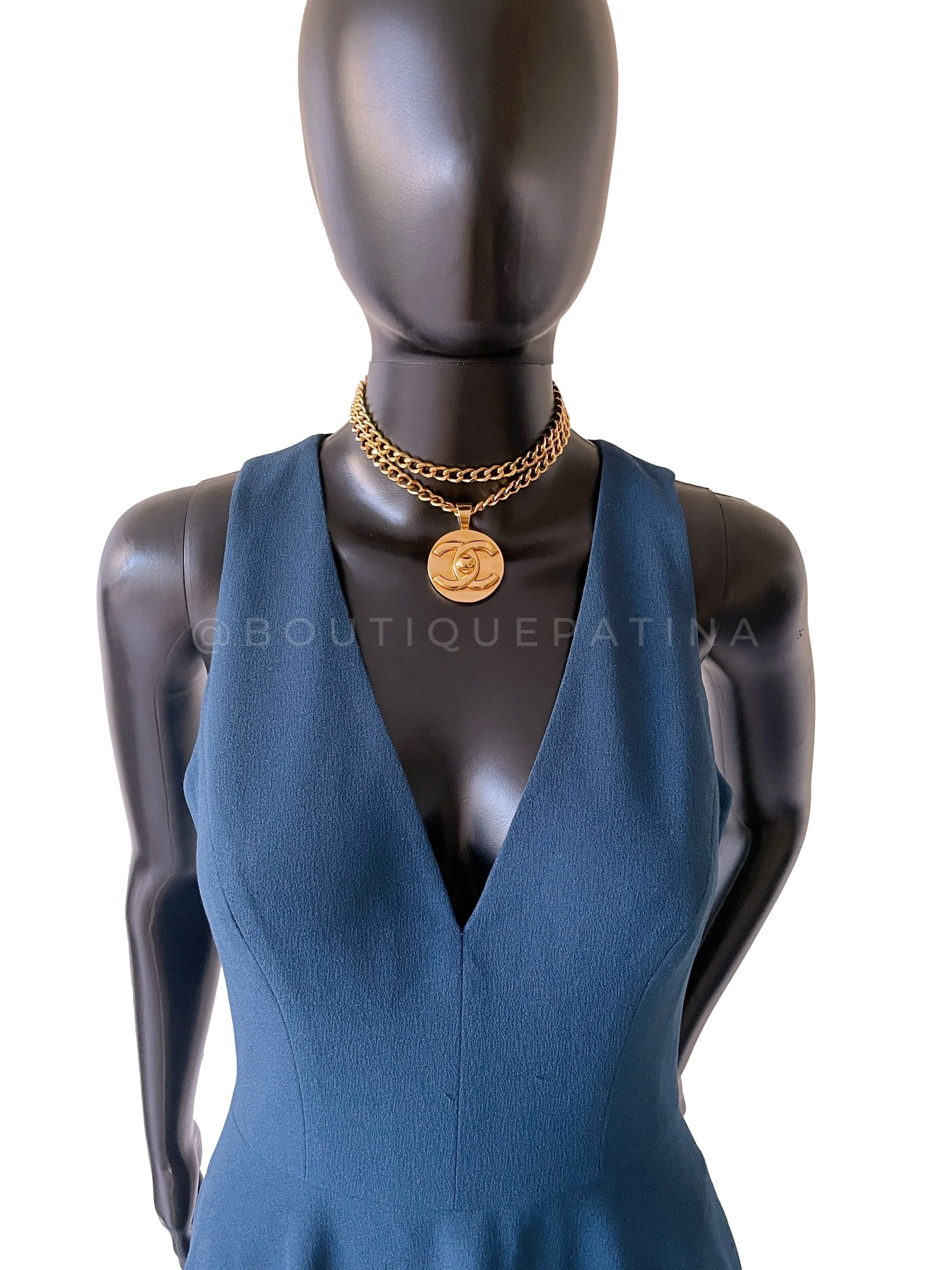 Chanel 97A Vintage Large Medallion Double Turnlock CC Long Necklace Gold - Image 7