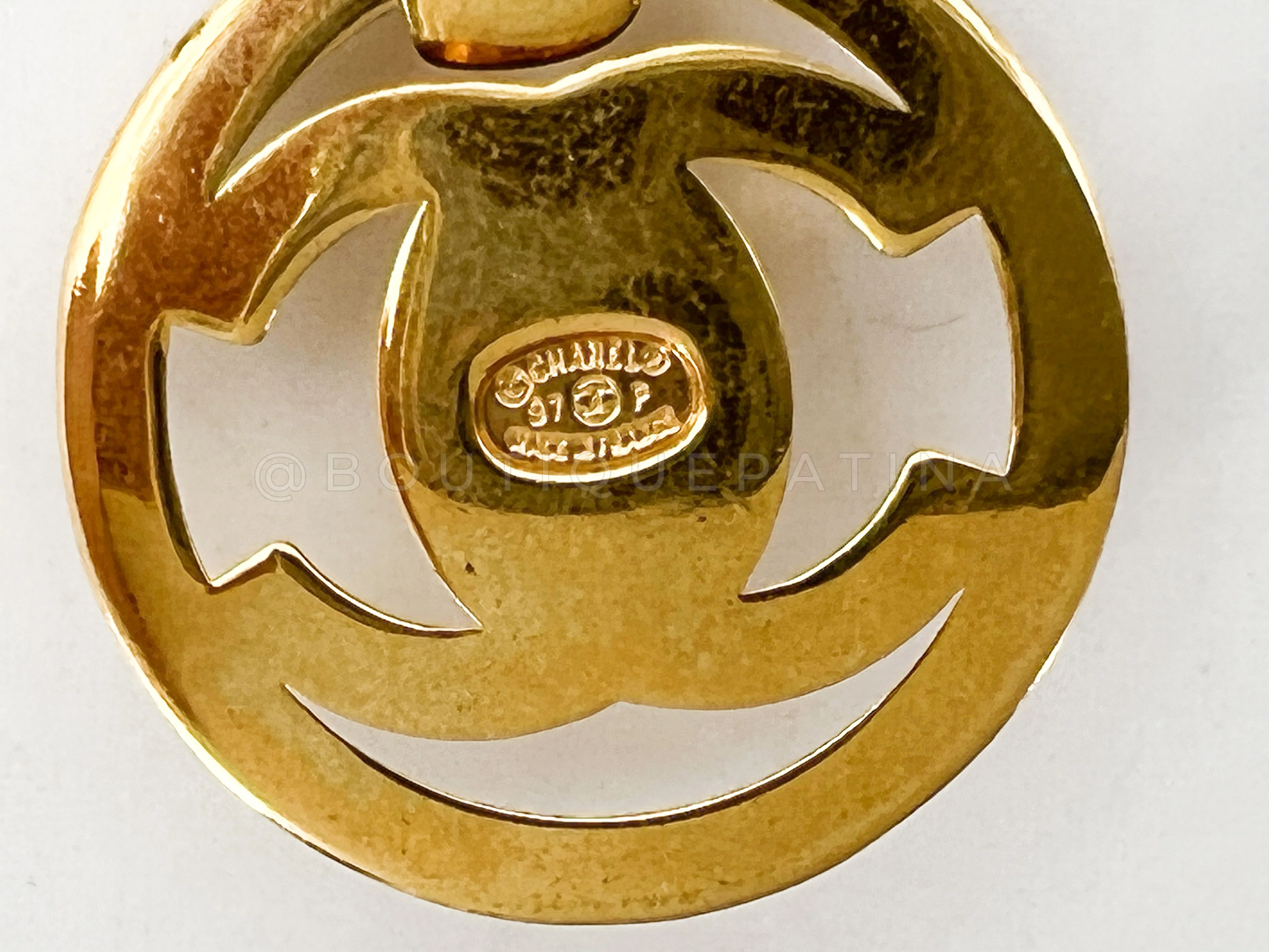 Chanel 97P Encircled Turnlock Necklace Medium 24k GHW - Image 5