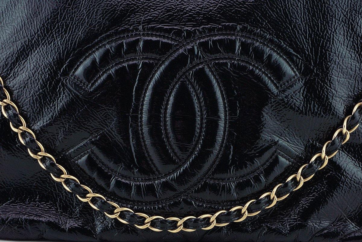 Chanel Black 18in. XXL Patent Rock & Chain Flap Bag - Image 7
