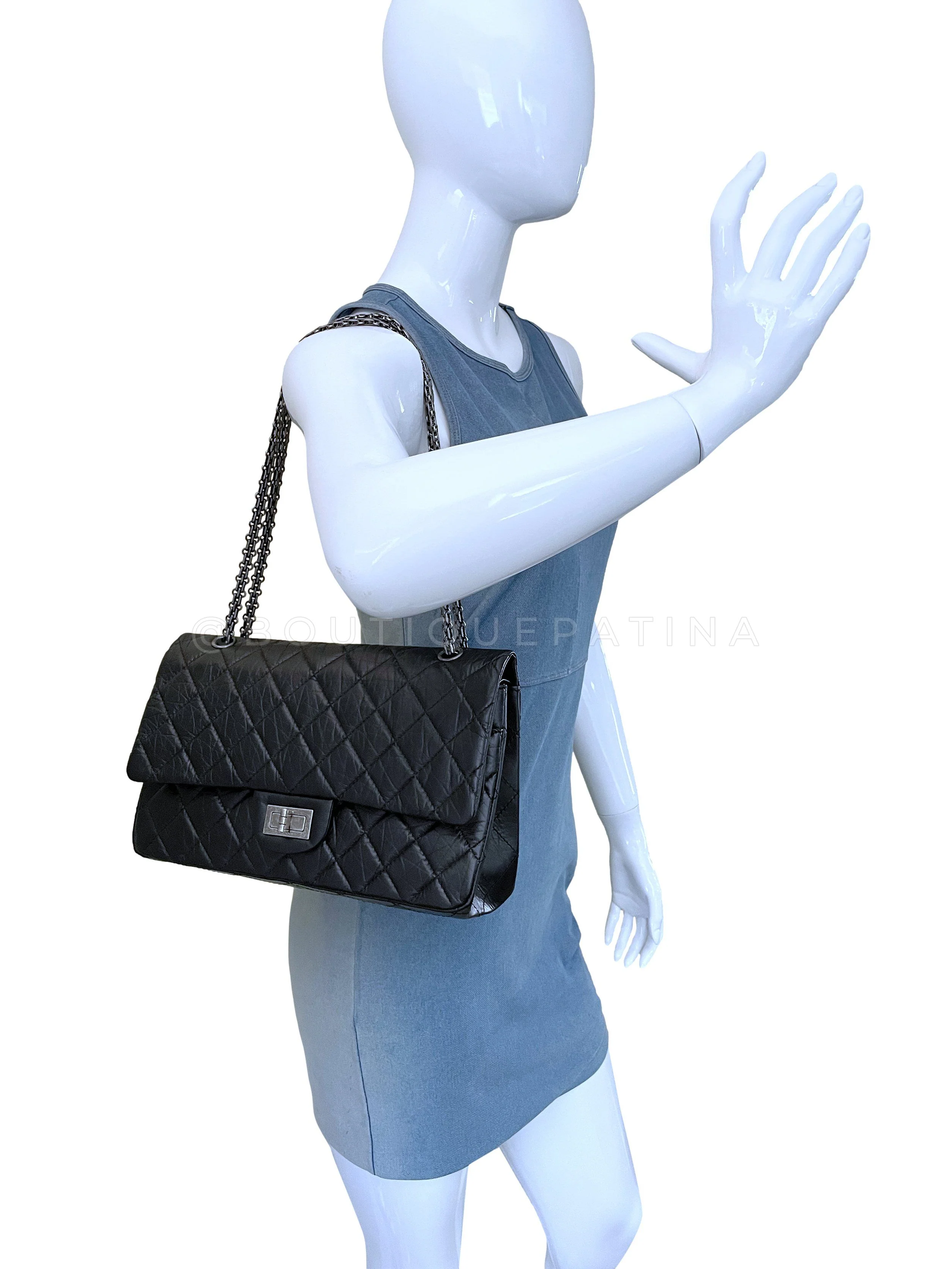 Pristine Chanel Black Aged Calfskin 2.55 Reissue 227 Double Flap Bag RHW - Image 13