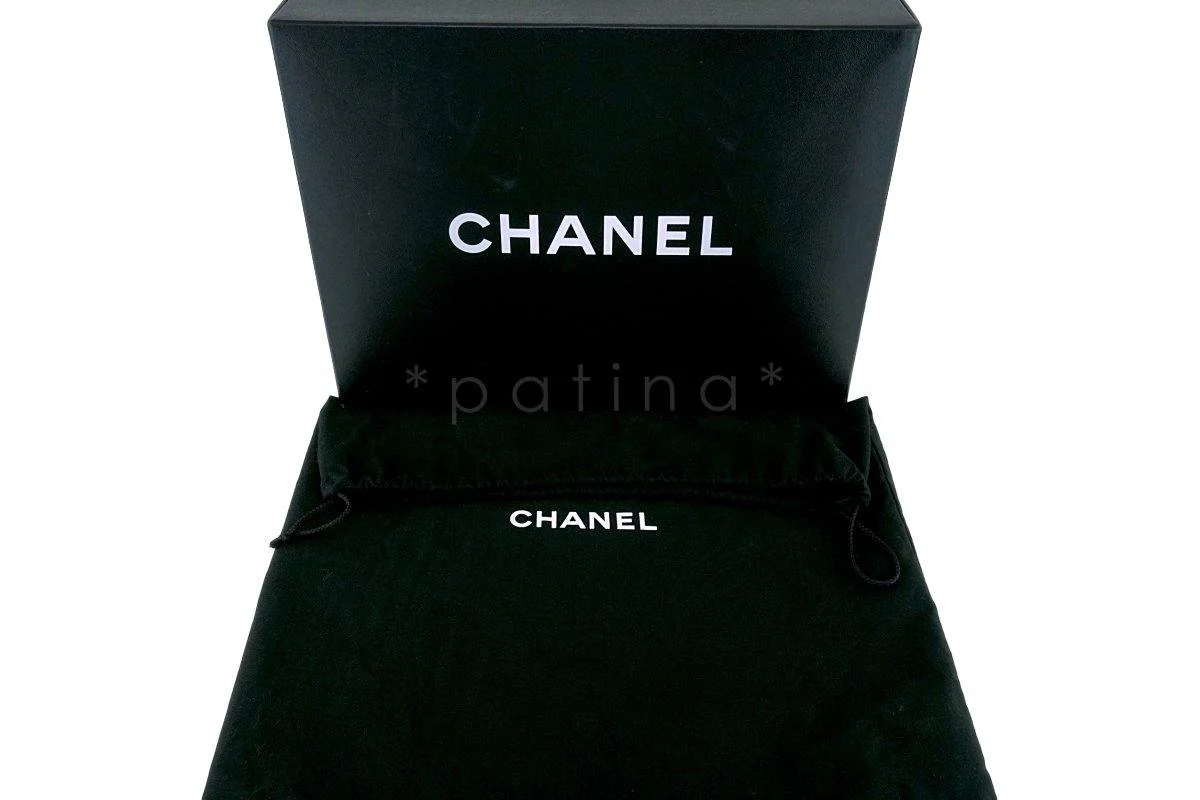 Chanel Black Caviar Classic Medium Double Flap Bag 24k GHW - Image 12