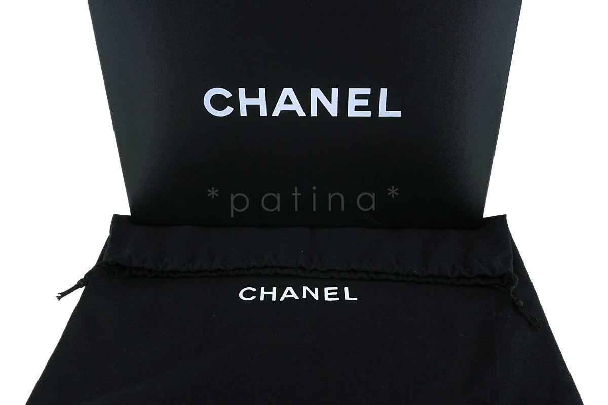 Chanel Black Caviar Medium Classic Double Flap Bag 24k GHW - Image 13