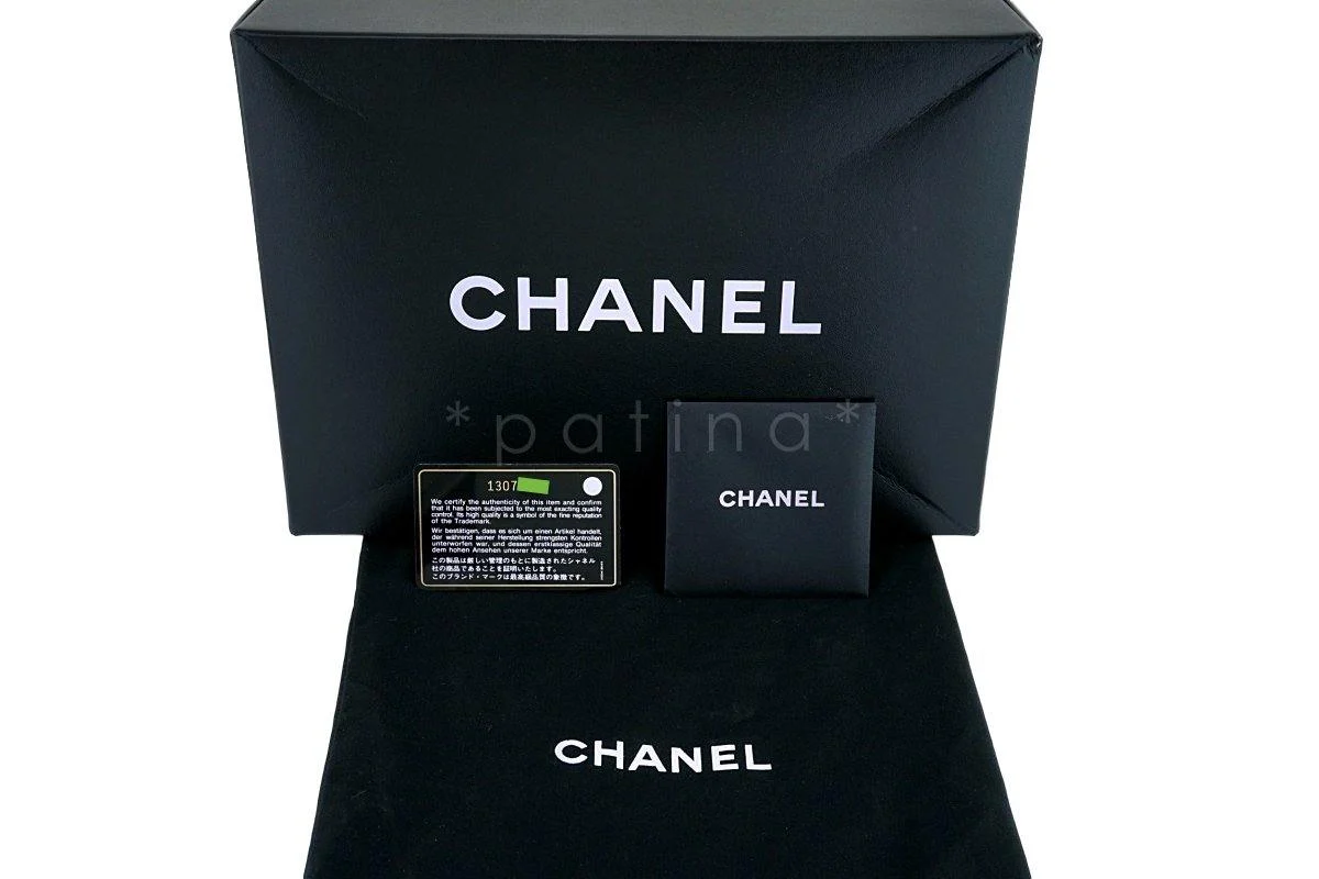 Chanel Black Caviar Medium Classic Double Flap Bag GHW - Image 13