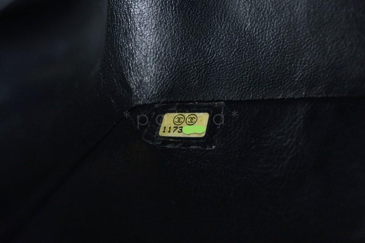 Chanel Black Caviar Medium Classic Double Flap Bag SHW - Image 12