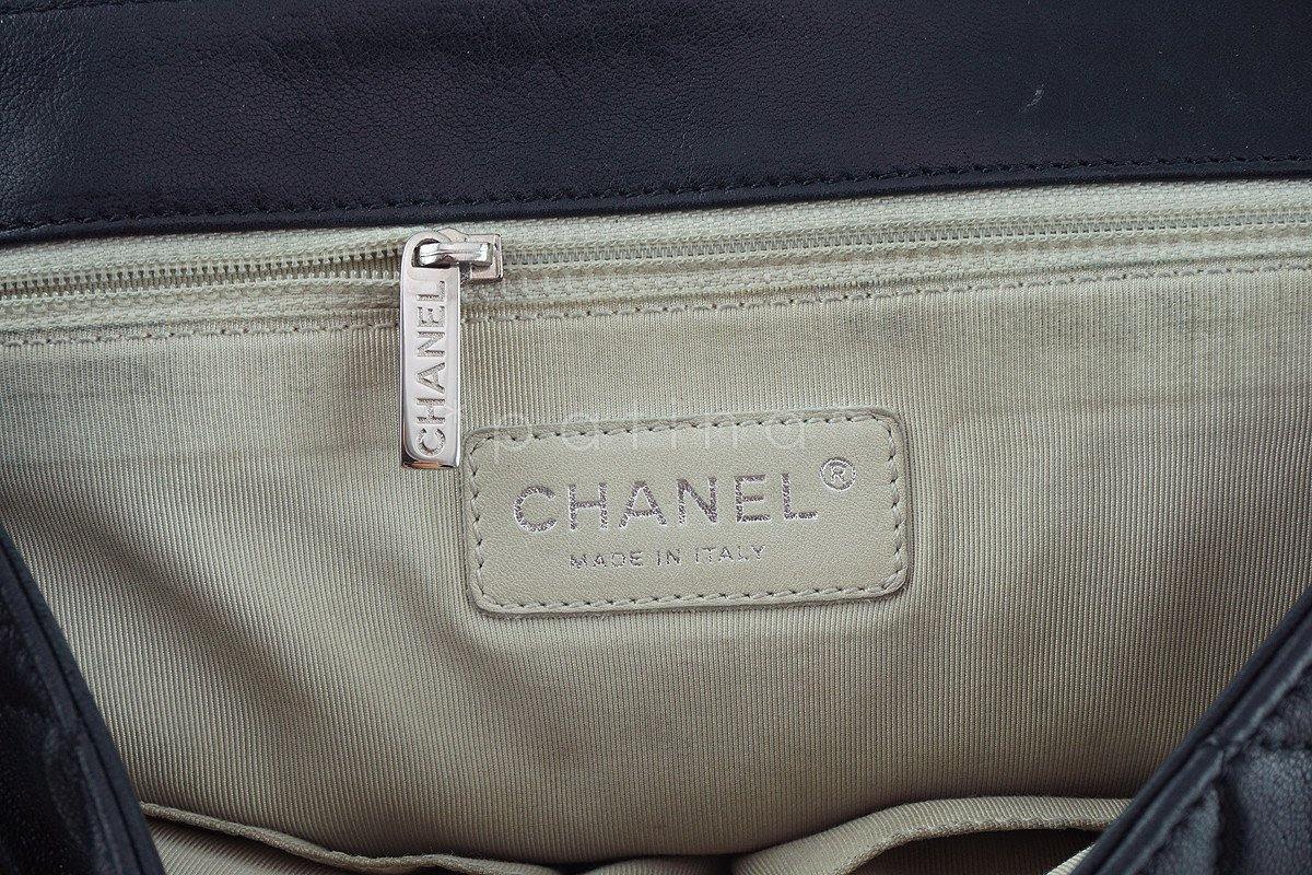 Chanel Black Chain Around Maxi Luxe Flap Bag - Image 11