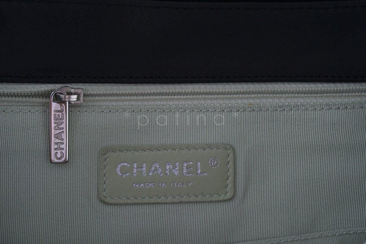 Chanel Black Chain Around Maxi Luxe Flap Bag - Image 11