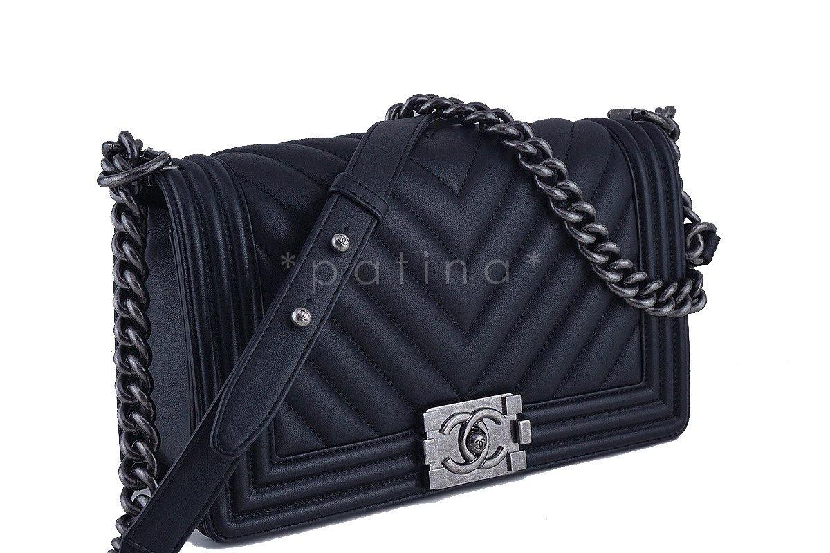 Chanel Black Chevron Medium Le Boy Classic Flap Bag - Image 2