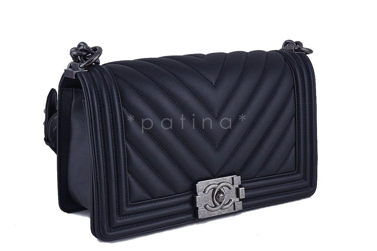 Chanel Black Chevron Medium Le Boy Classic Flap Bag - Image 3