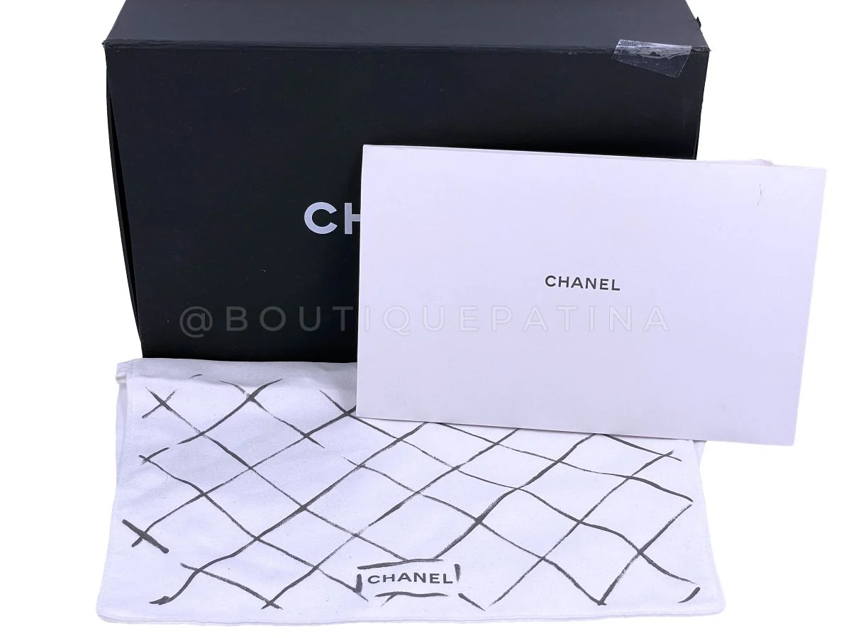 Chanel Black Lambskin Medium Classic Double Flap Bag GHW - Image 13