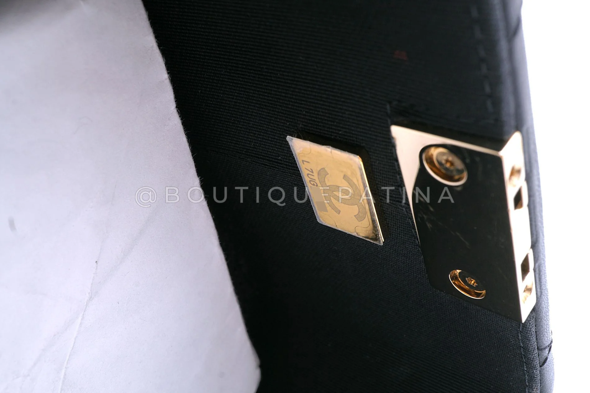 Chanel Black Vendome Hexagon Quilted Soft-Hard Vanity Case Bag GHW KBN - Image 13