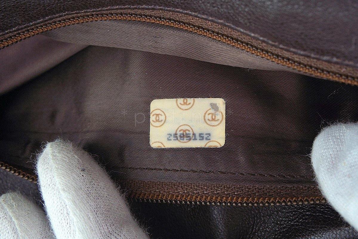 Chanel Caramel Brown Caviar Classic Quilted Camera Case Bag 24k Gold Plated - Image 11