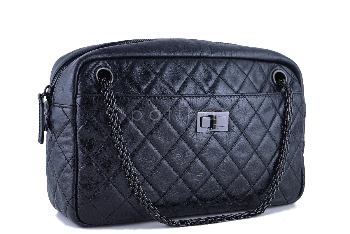 Chanel Dark Metallic Gray Classic 2.55 Reissue Camera Case Bag, Black HW - Image 2