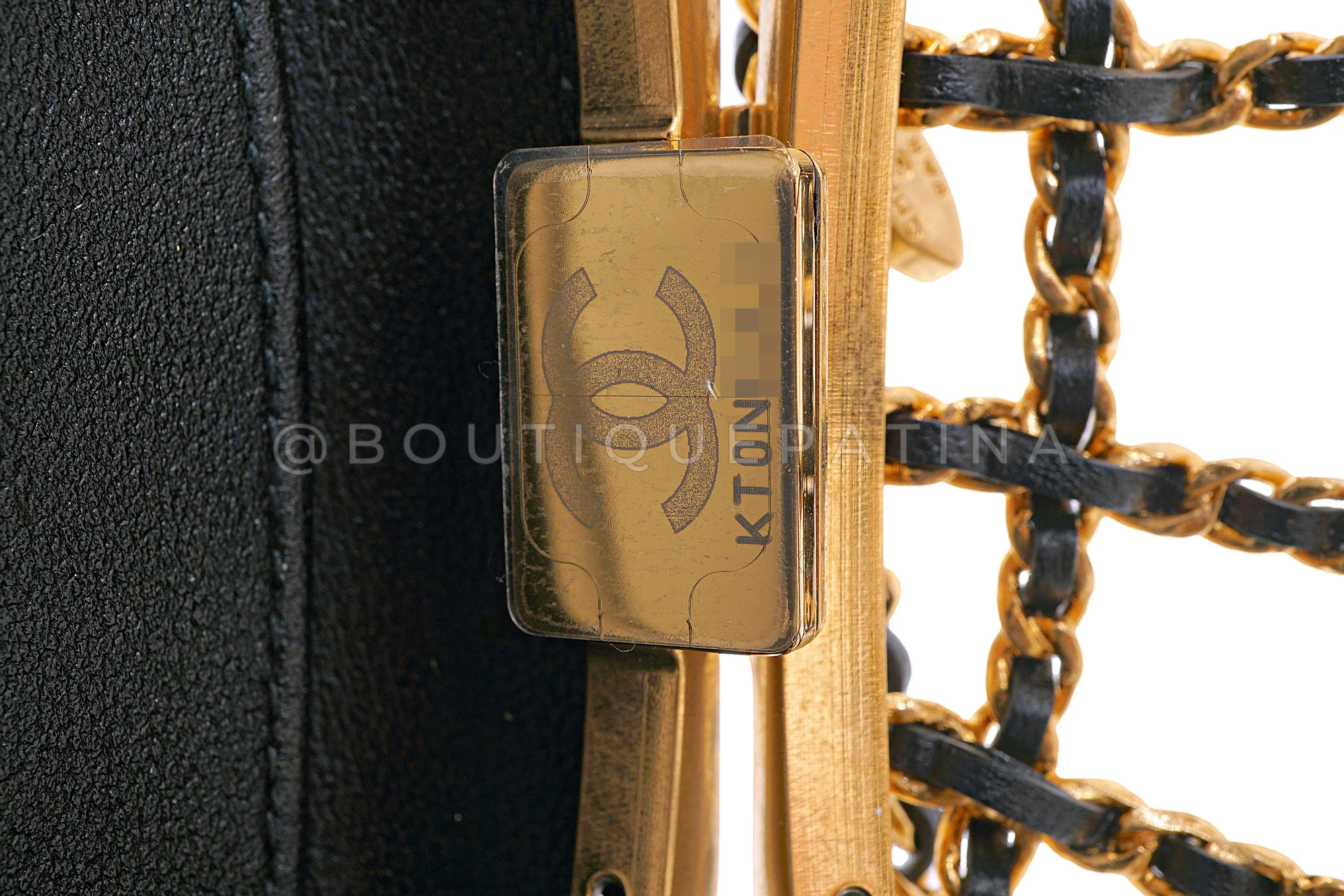 NIB 23S Chanel Caged Heart Minaudière Evening Clutch Bag Gold Black 7LS - Image 9