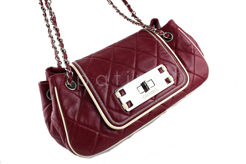 Chanel Red East West Quilted Reissue Flap Bag - Image 2