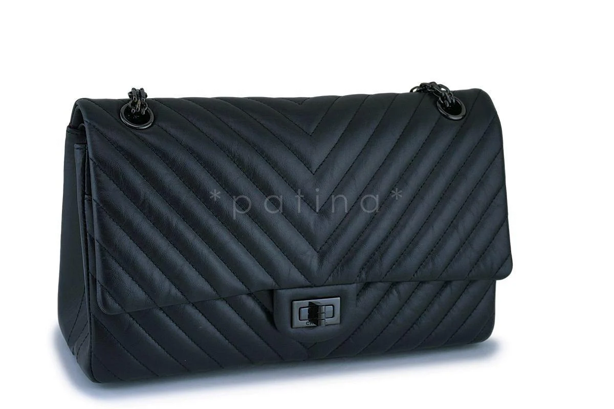 Chanel So Black 226 Medium Chevron Reissue 2.55 Classic Double Flap Bag - Image 3