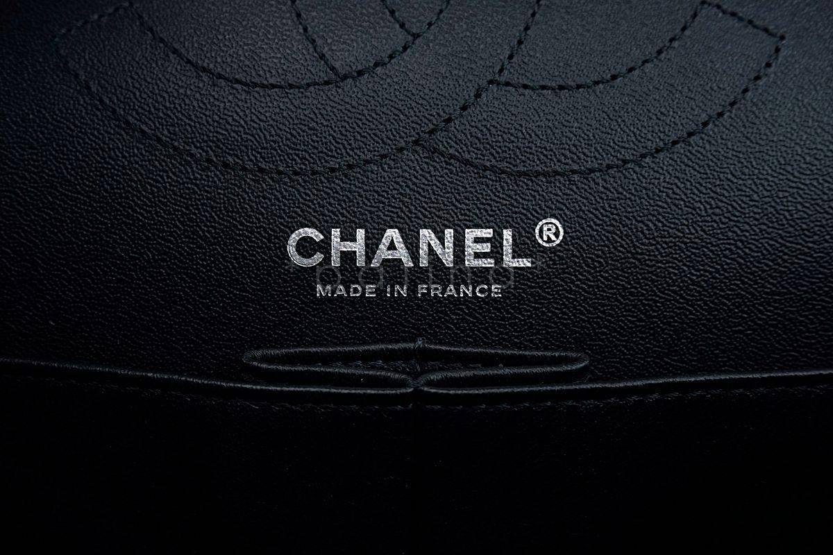 Chanel So Black Reissue 226 Chevron Medium-Large 2.55 Double Flap Bag - Image 10