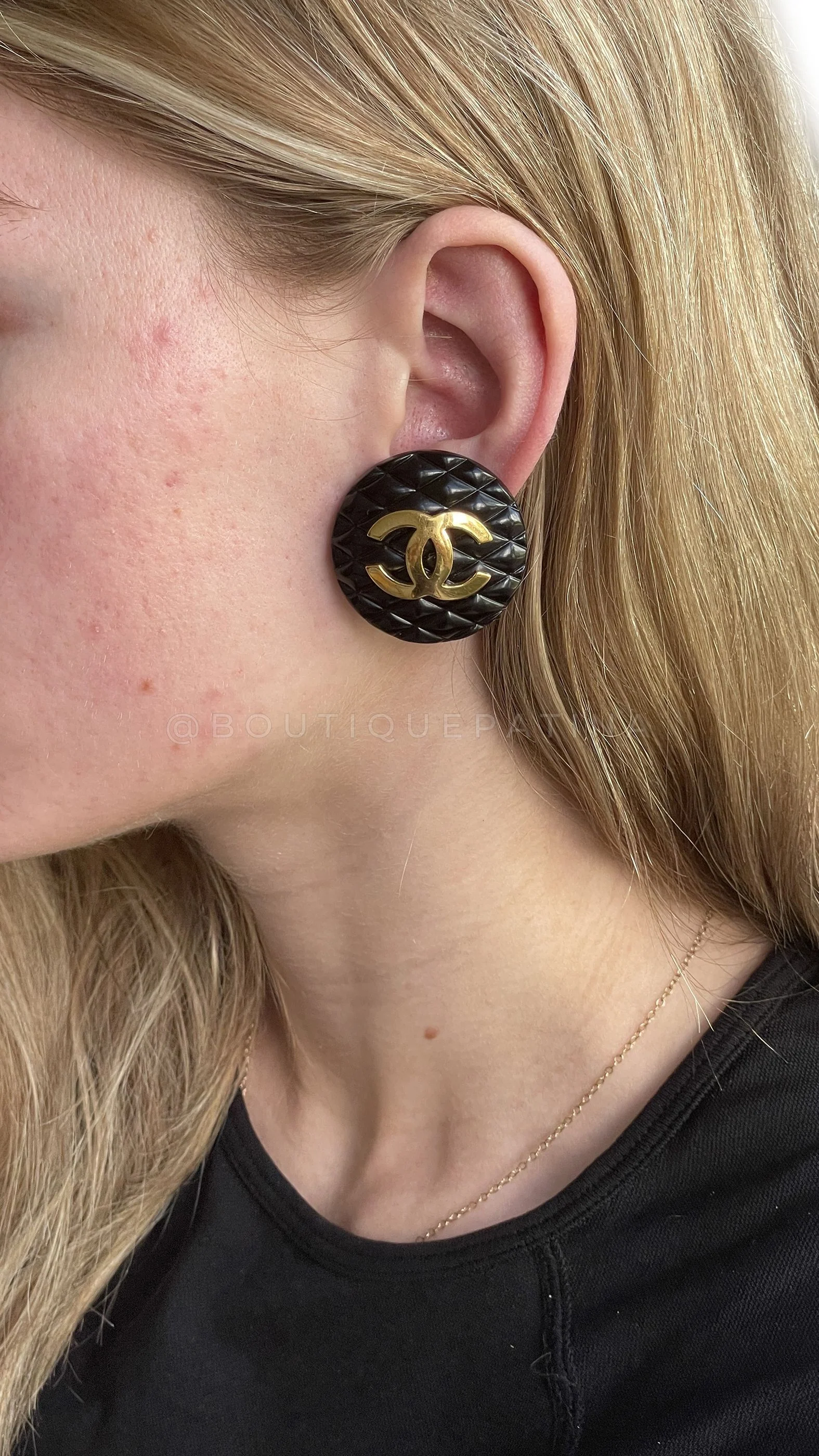 Chanel Vintage 1980s Large Black Quilted Logo Button Giant Stud Earrings - Image 5