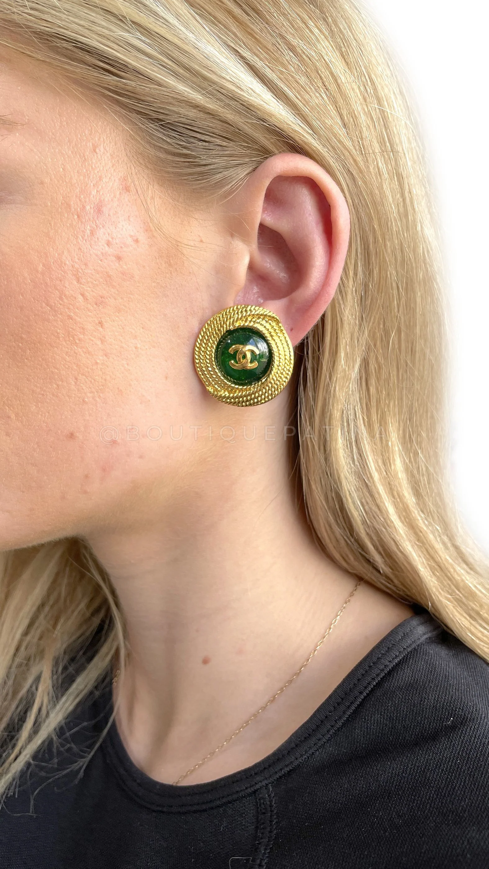 Chanel Vintage 96A Gold Green Gripoix Stud Earrings - Image 3