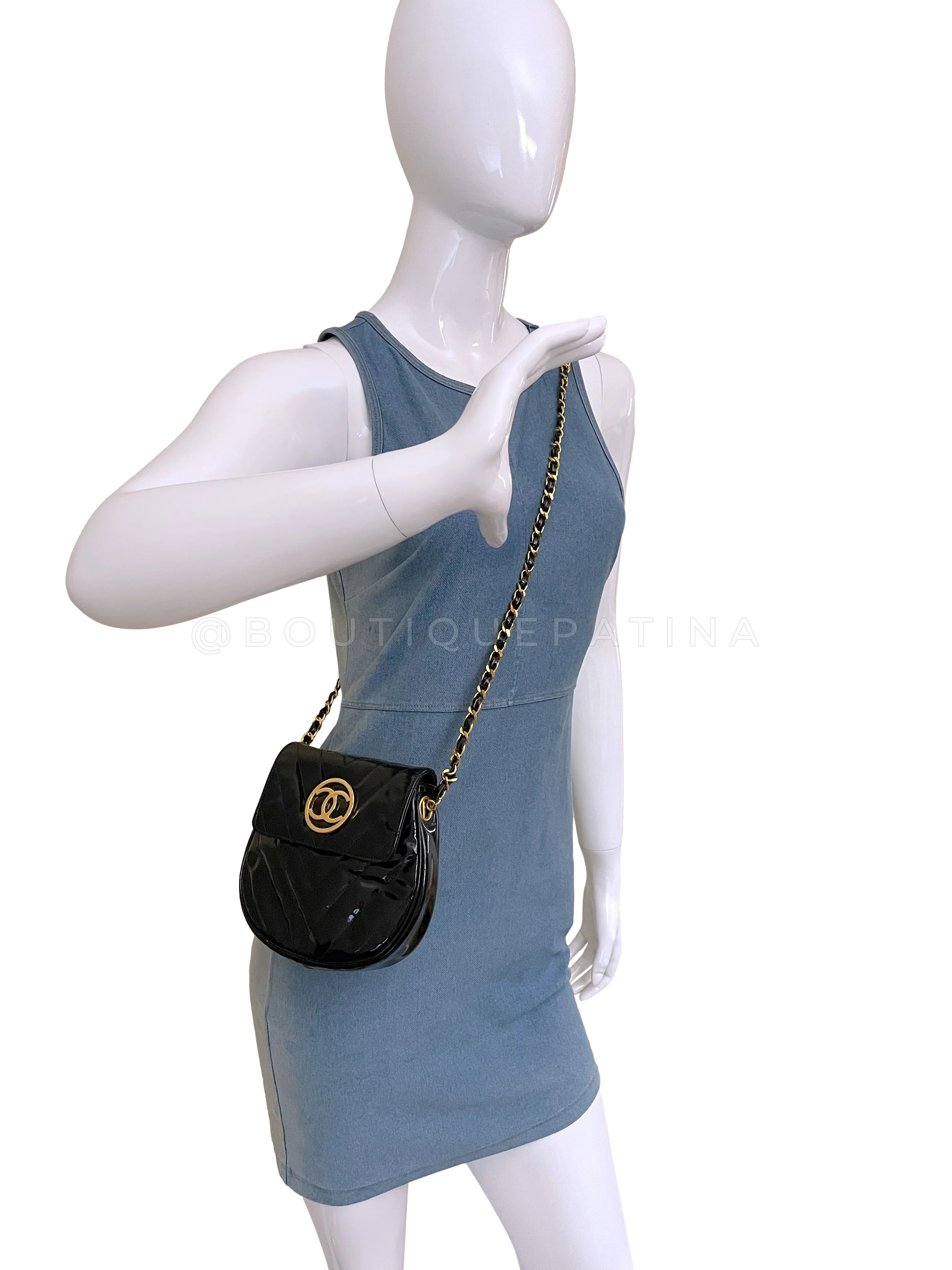 Chanel Vintage Black Chevron Mini Round Flap Pouch Crossbody Patent 24k GHW - Image 15
