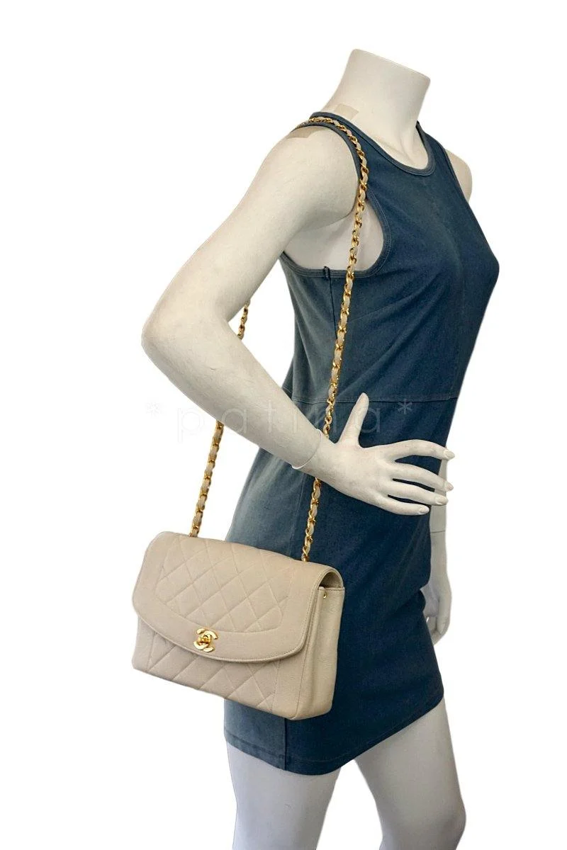 Chanel Vintage Light Beige Caviar Quilted Classic "Diana" Flap Bag - Image 14