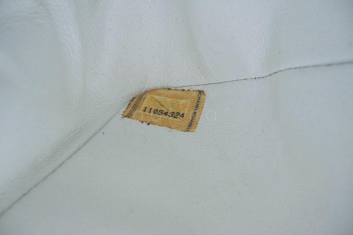 Chanel White Caviar Medium Classic 2.55 Double Flap Bag SHW - Image 12