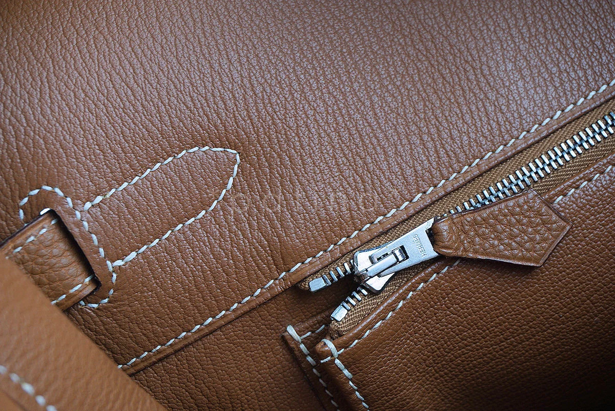 Hermes 35cm Birkin Bag in Gold Togo, PHW - Image 18