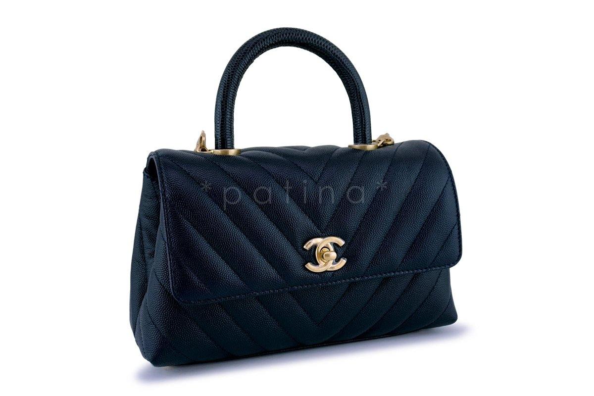 New 18A Chanel Navy Chevron Caviar Coco Lizard Handle Flap Bag - Image 3