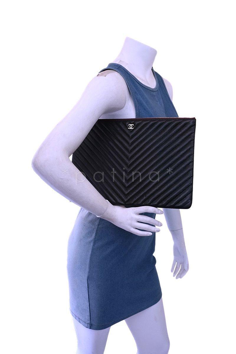 NIB 19C Chanel Black Caviar Chevron Classic Large O Case Clutch Bag - Image 9
