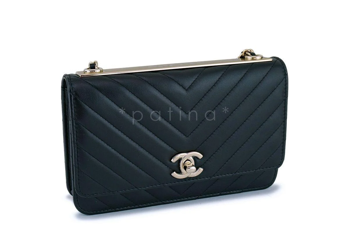 NIB 19C Chanel Black Chevron Classic Trendy CC Wallet on Chain WOC GHW - Image 3