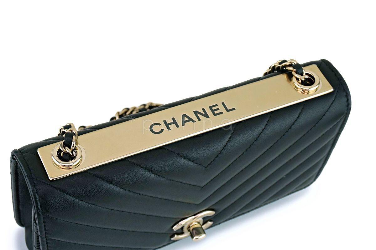 NIB 19C Chanel Black Chevron Classic Trendy CC Wallet on Chain WOC GHW - Image 9
