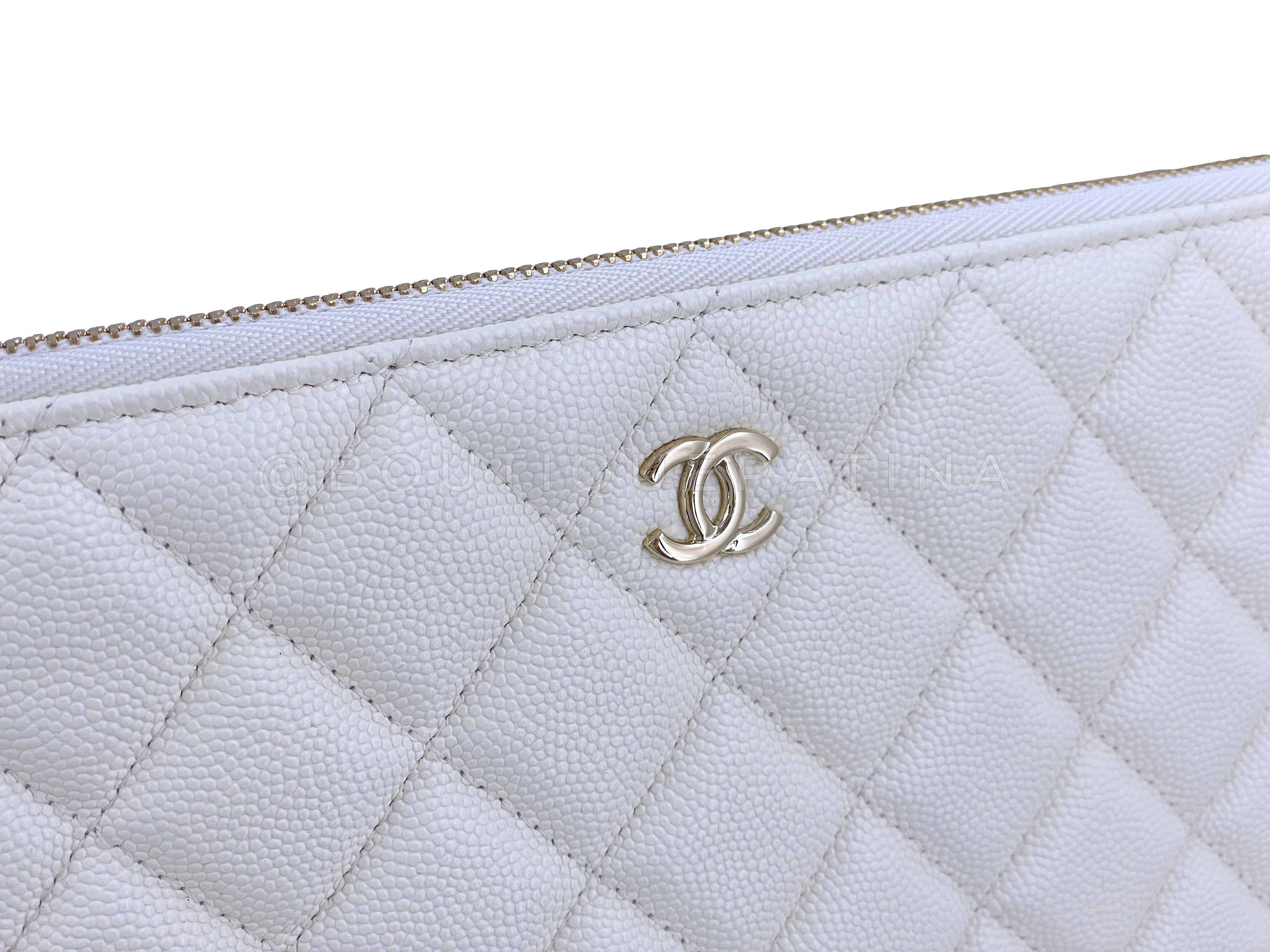 NIB 19C Chanel Creamy White Caviar Large Quilted O Case Clutch Bag GHW - Image 4