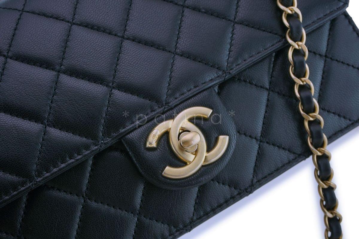 NIB 19S Chanel Black Lambskin Chic Pearls Classic Limited Mini Pearl Flap Bag GHW - Image 8