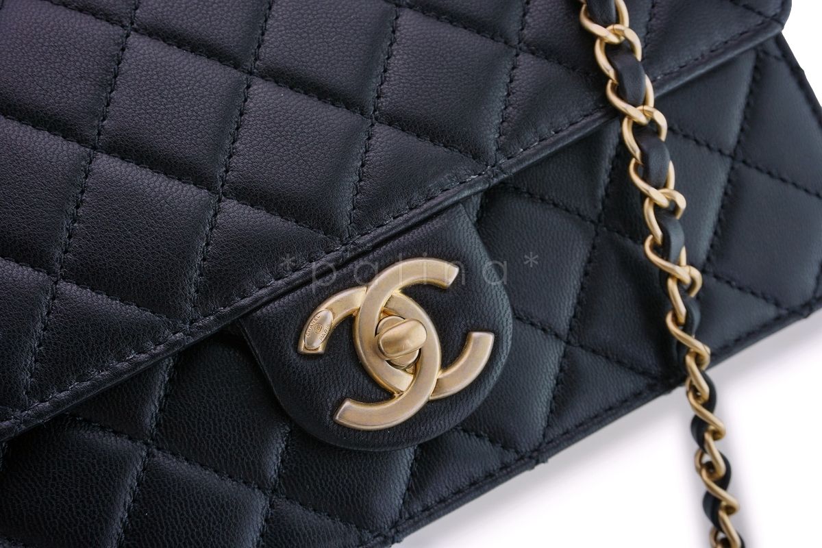 NIB 19S Chanel Black Lambskin Chic Pearls Classic Limited Mini Pearl Flap Bag GHW - Image 8