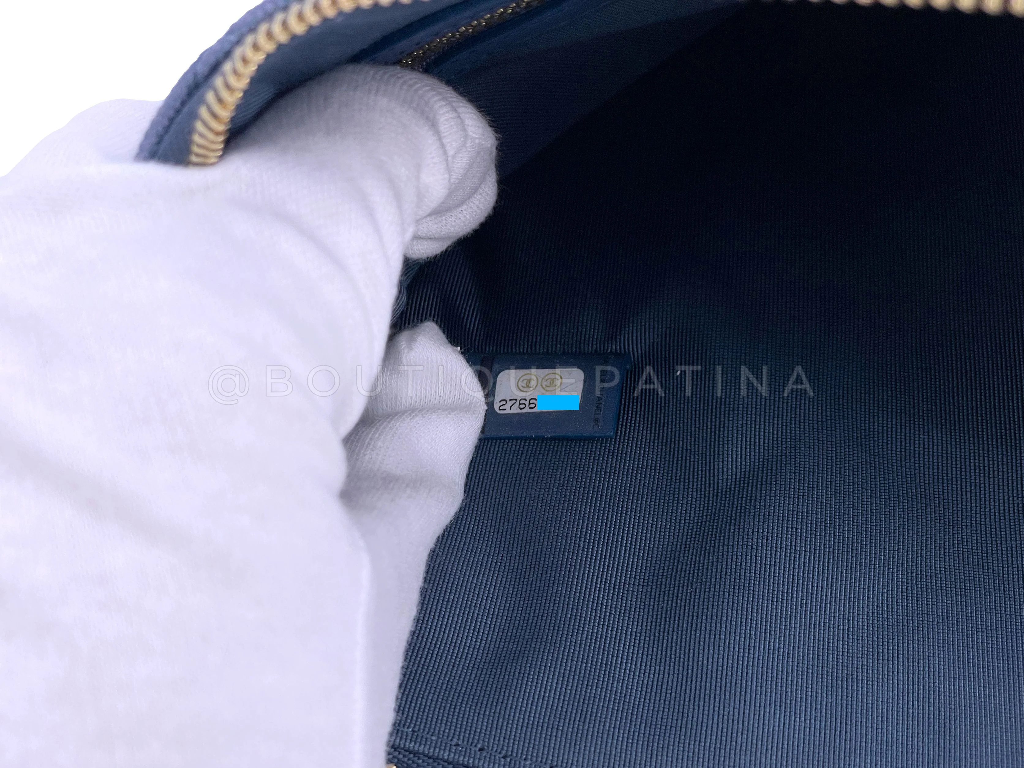 NIB 19S Chanel Iridescent Blue Pearly CC Caviar Medium O Case Clutch Bag - Image 8