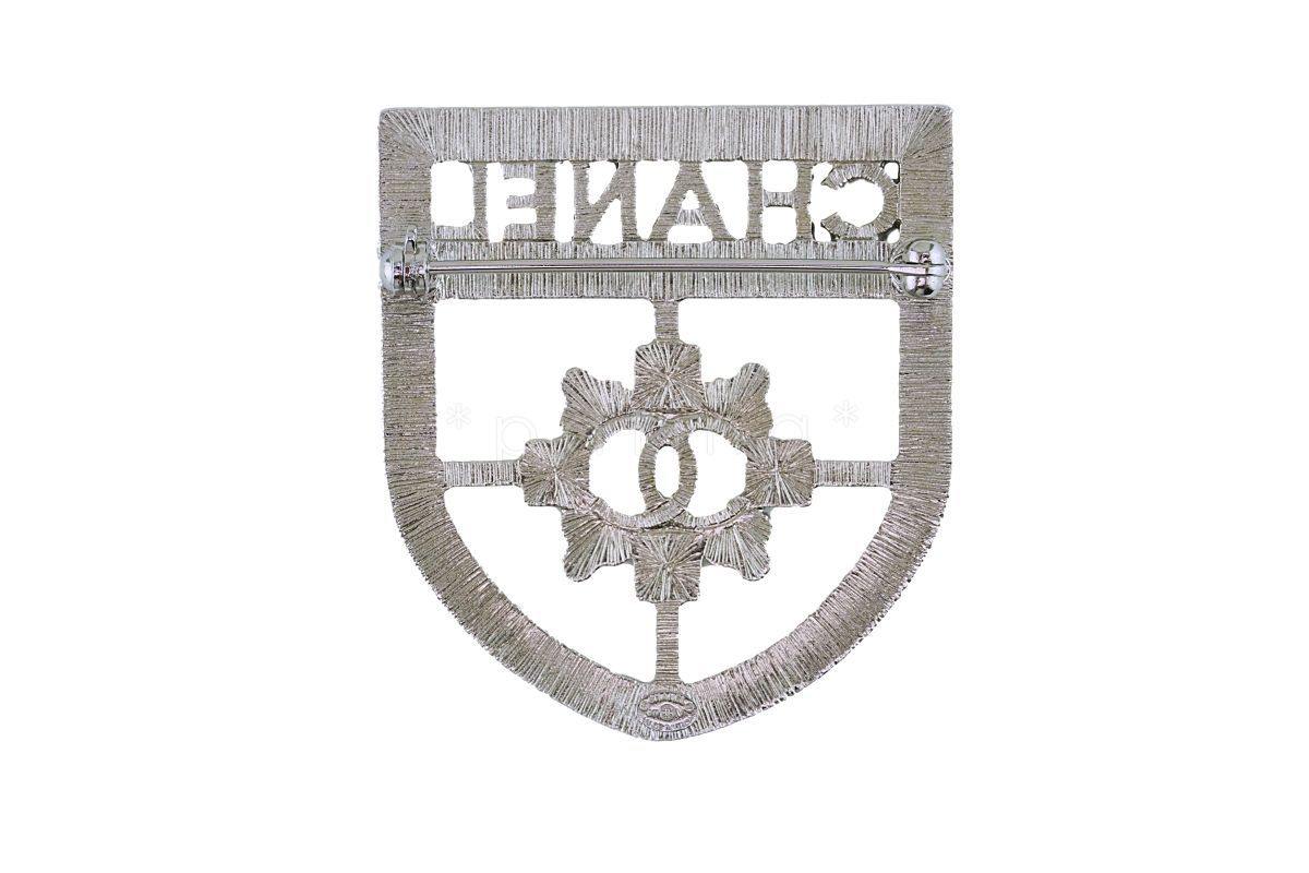 NIB Chanel Classic Crest Shield Logo Brooch A85908 Crystals SHW - Image 3