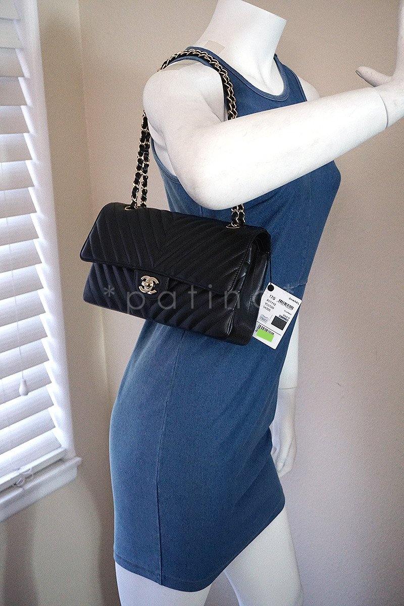 NWT 17S Chanel Black Chevron Medium Classic 2.55 Double Flap Bag GHW - Image 13