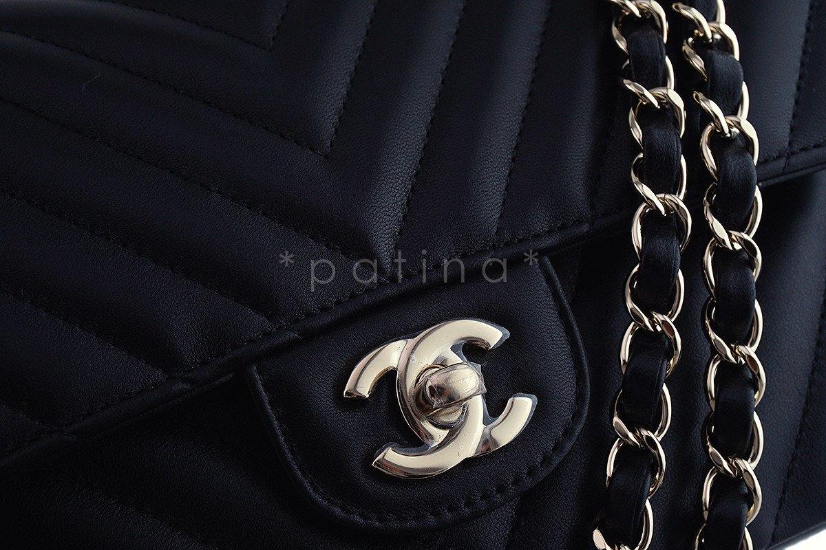 NWT 17S Chanel Black Chevron Medium Classic 2.55 Double Flap Bag GHW - Image 7
