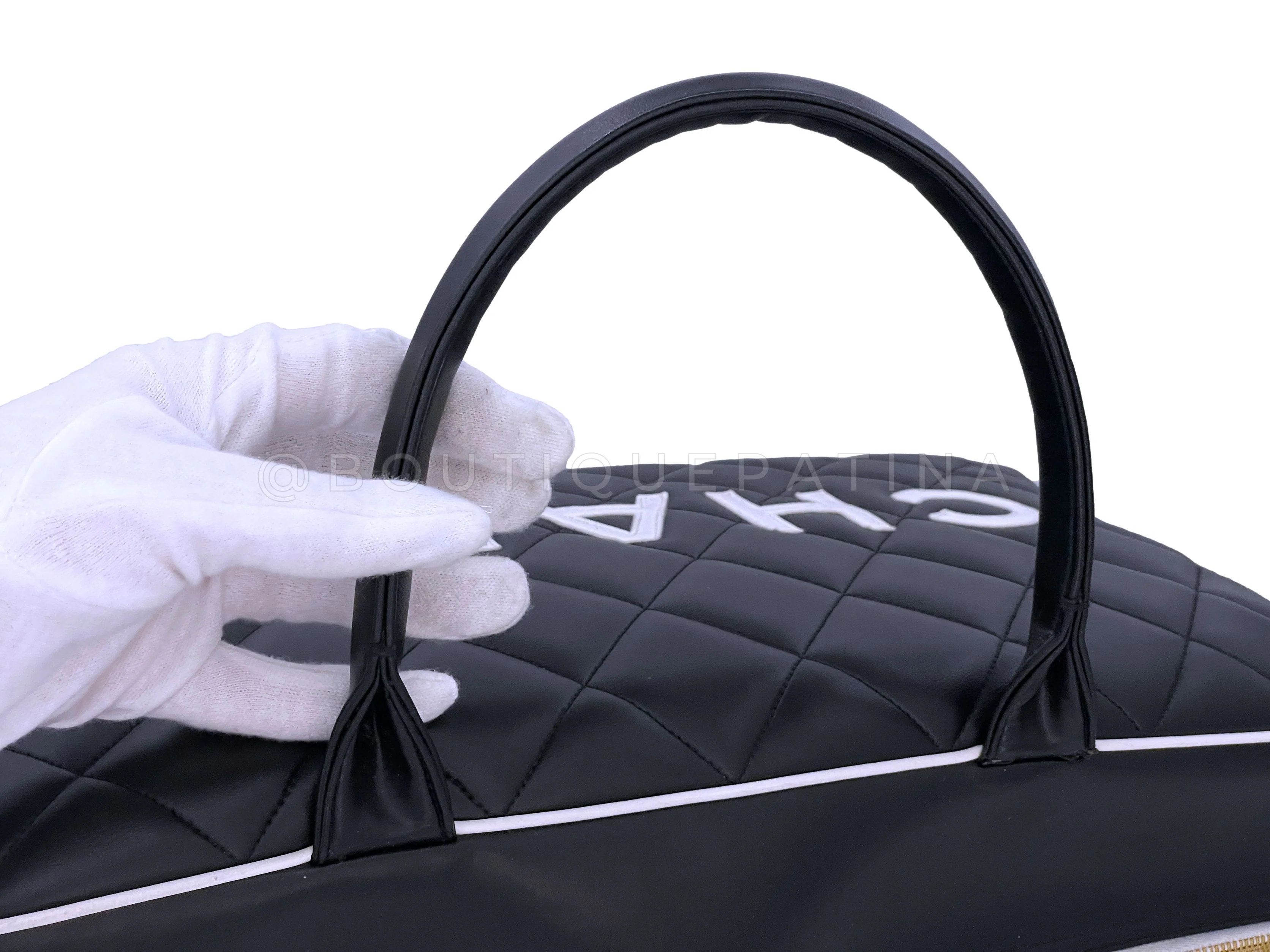 Pristine Chanel 1995 Vintage Black Letter Large Bowler Duffle Bag - Image 8