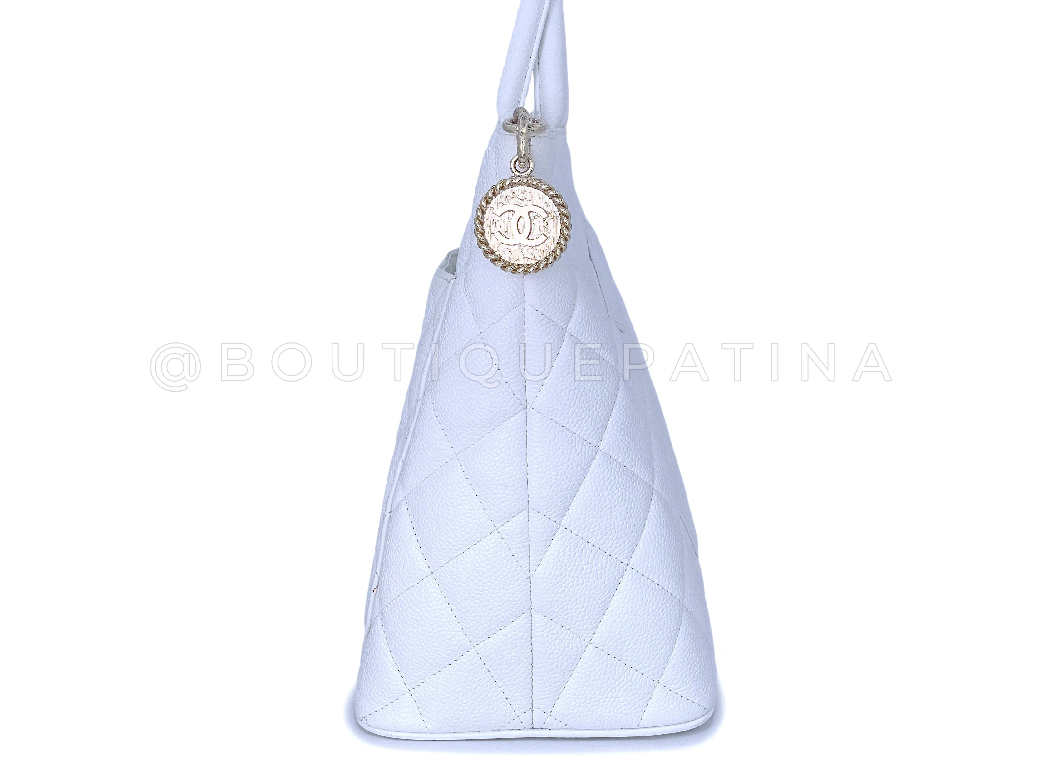 Pristine Chanel 2002 Vintage White Caviar Medallion Shopper Tote Bag 24k GHW - Image 3