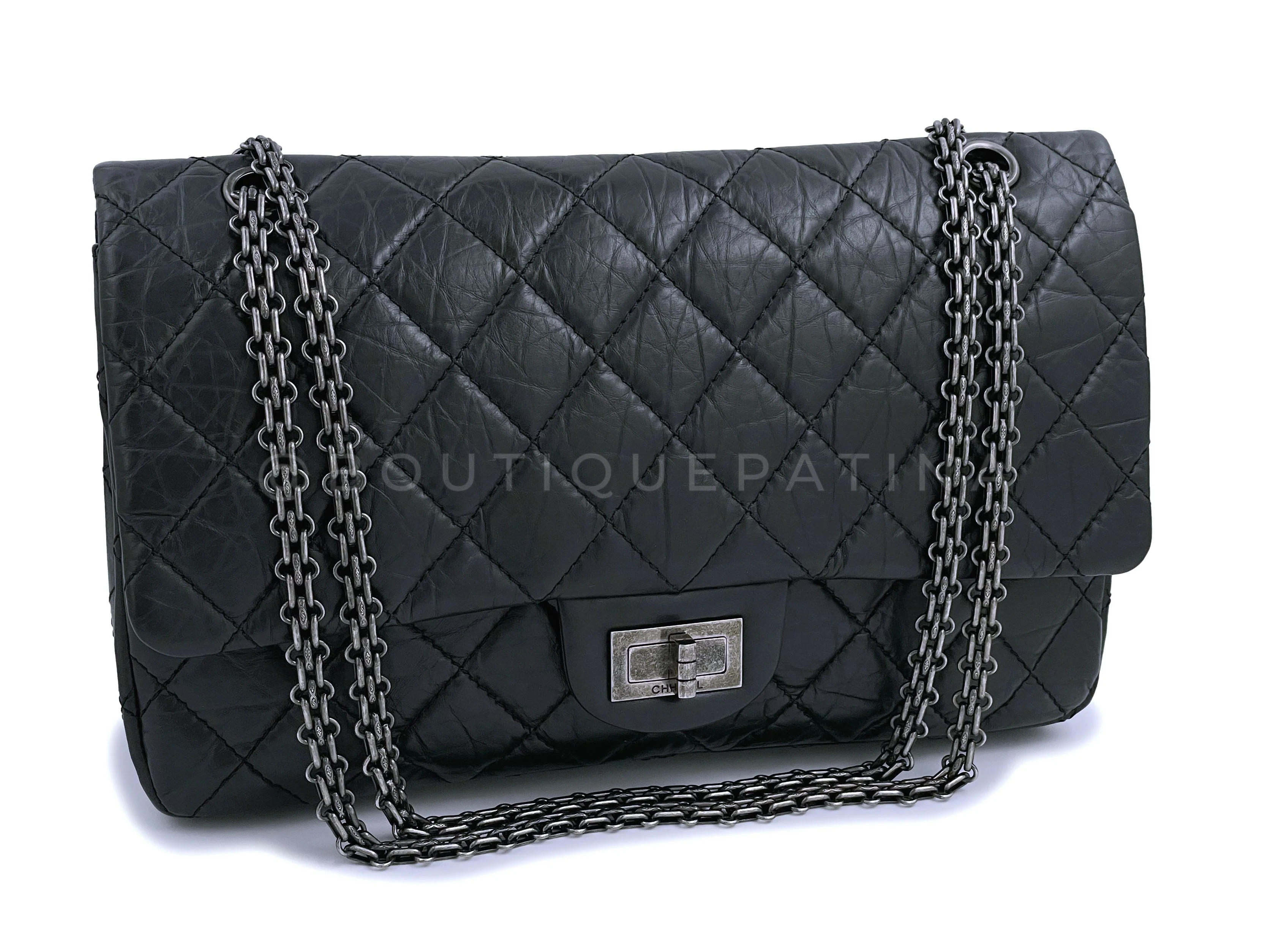 Pristine Chanel Black 2.55 Reissue Double Flap Bag 227 Jumbo Large RHW - Image 2
