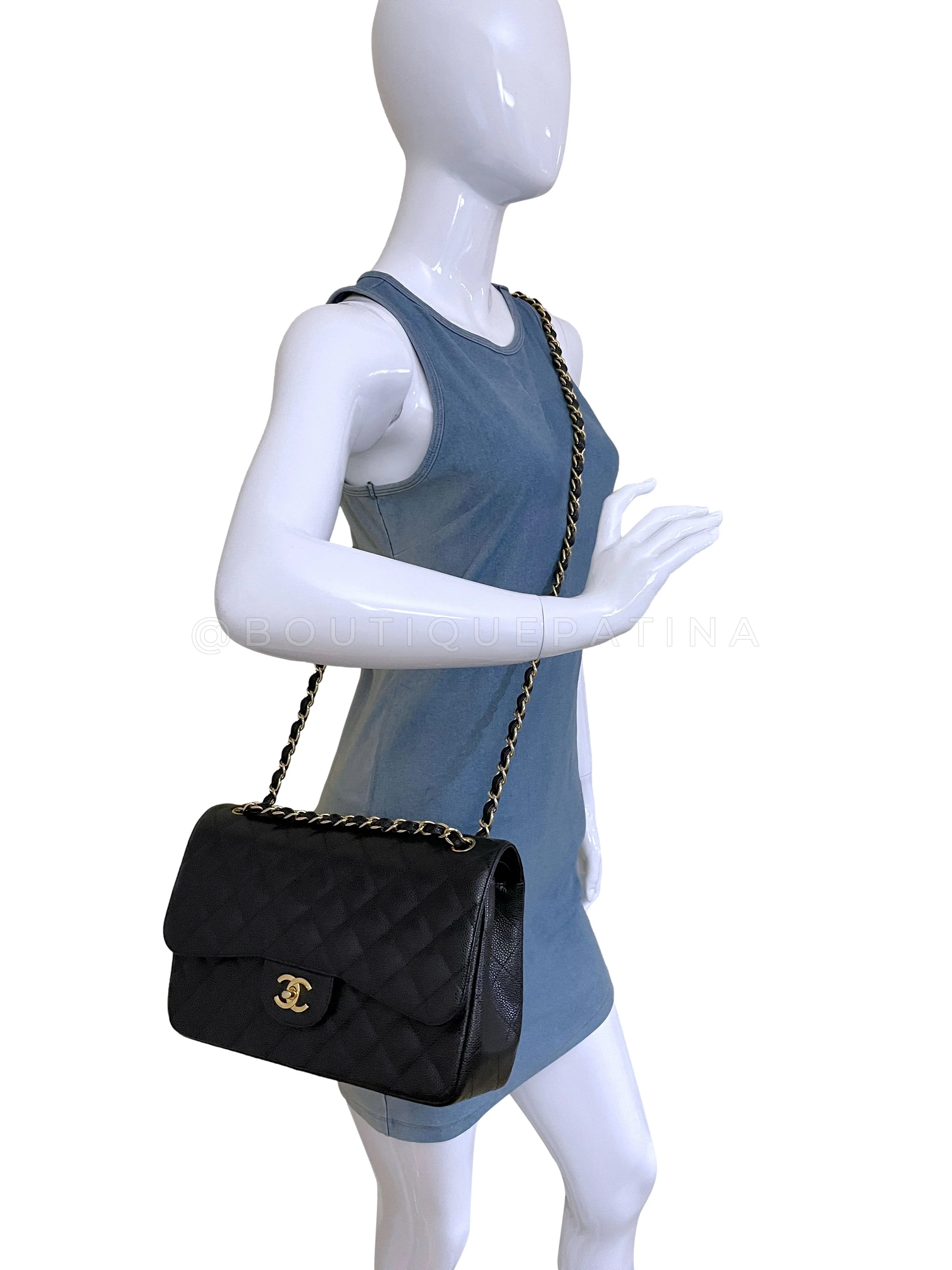 Pristine Chanel Black Caviar Jumbo Classic Double Flap Bag GHW - Image 15